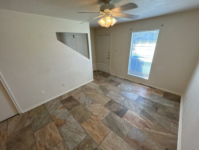 Building Photo - 4410 Jeff Scott Dr