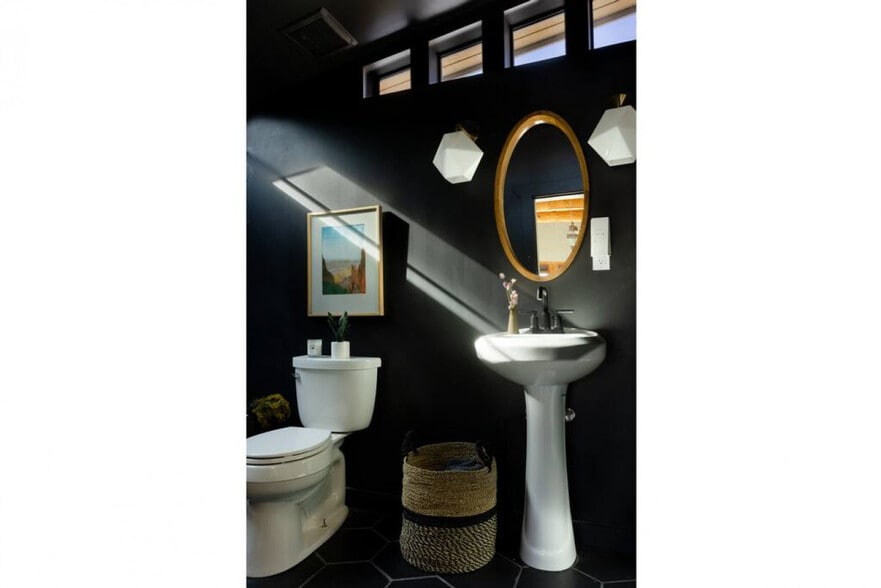 Building Photo - 750 Chicoma Vista