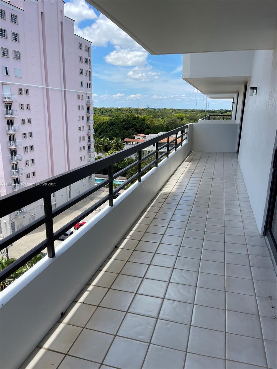 Building Photo - 720 Coral Way
