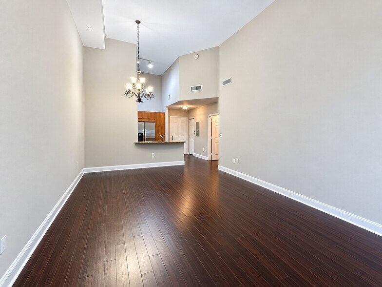 Building Photo - 510 NW 84th Ave
