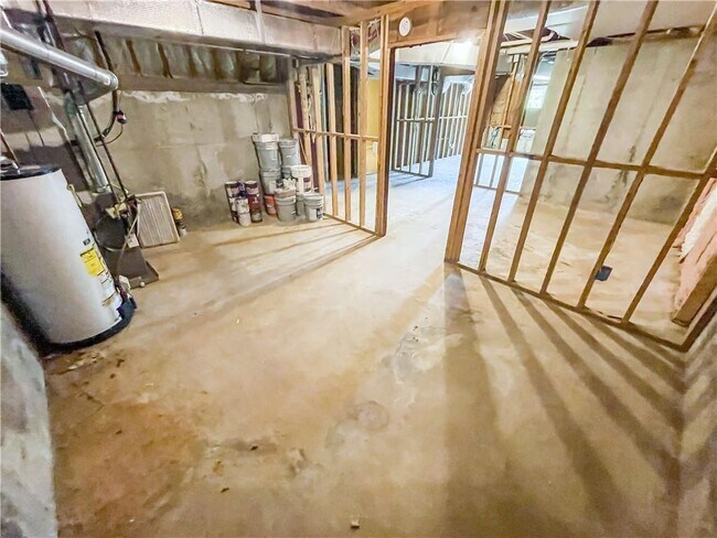 Building Photo - 1598 Brentwood Dr