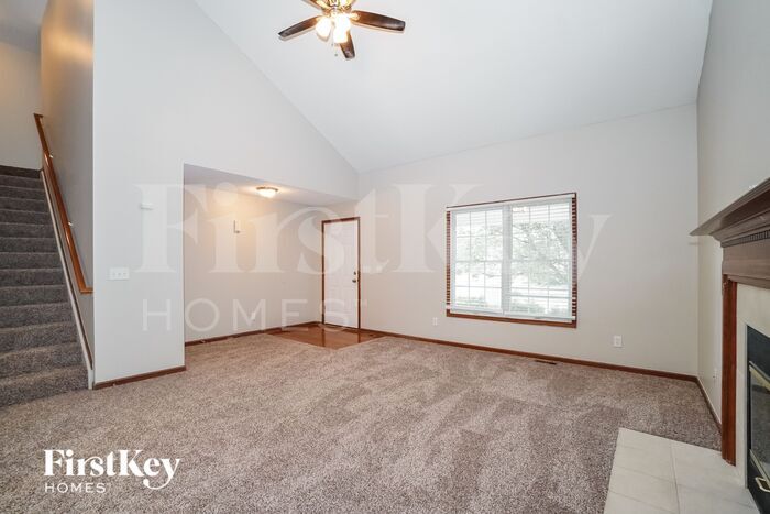Building Photo - 1547 S Hunters Dr