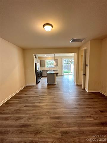 Building Photo - 5840 Clan MacLaine Dr