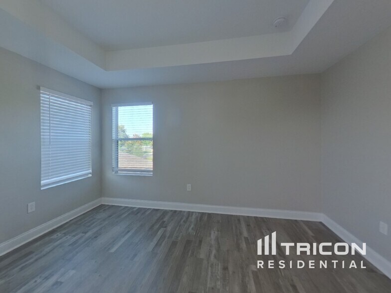 Building Photo - 405 Grassy Key Way