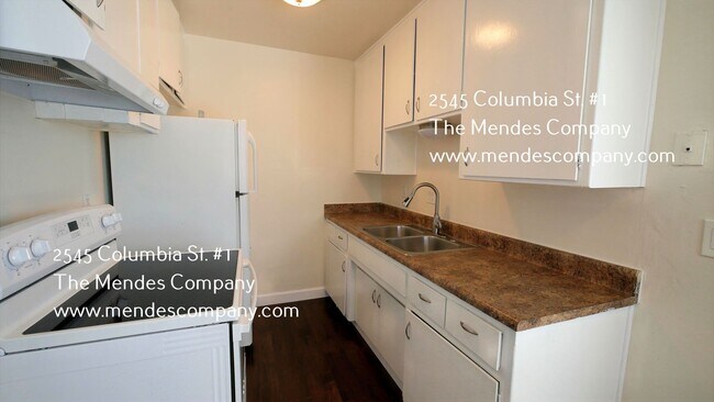 Building Photo - 2545 Columbia St