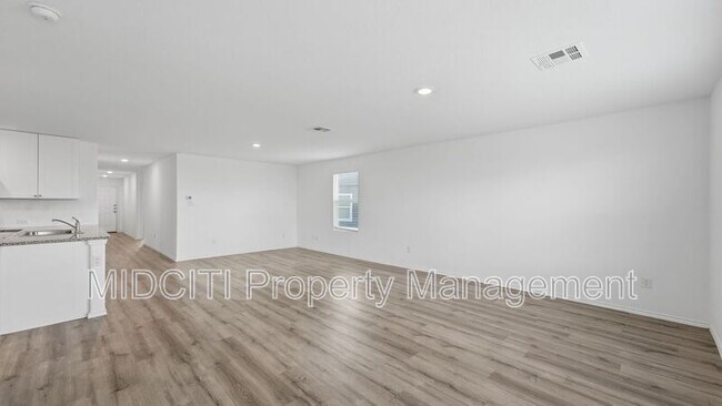 Building Photo - 466 Fairy Duster Dr