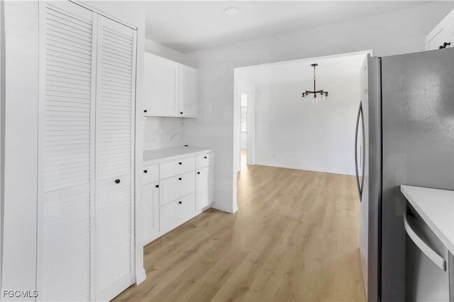 Building Photo - 10697 Holly Rd