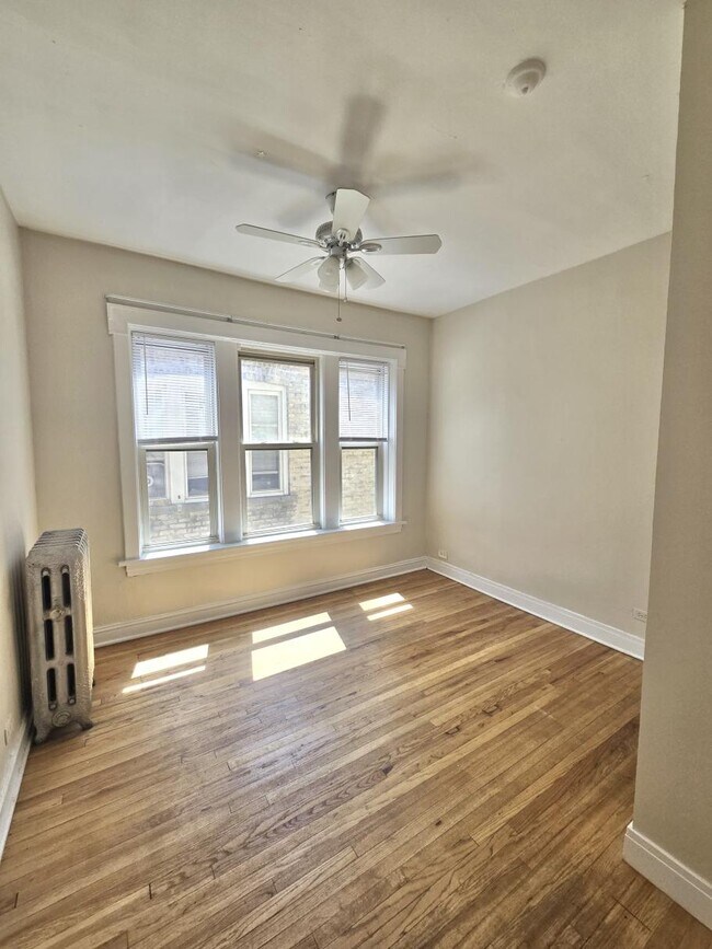 Building Photo - 552 Elmwood Ave