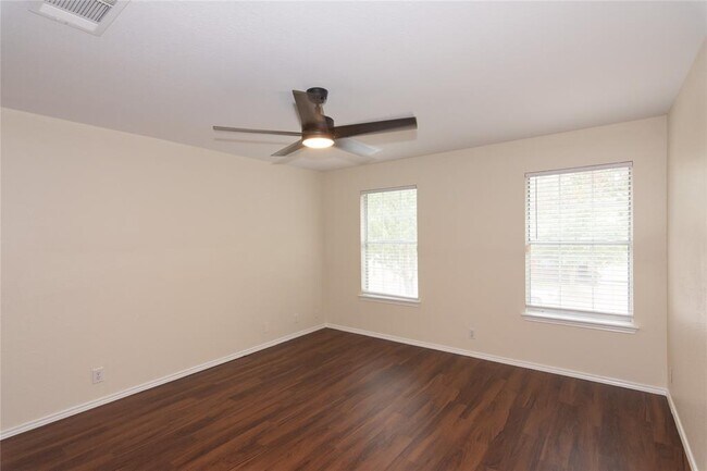 Building Photo - 1711 Lloydminister Way