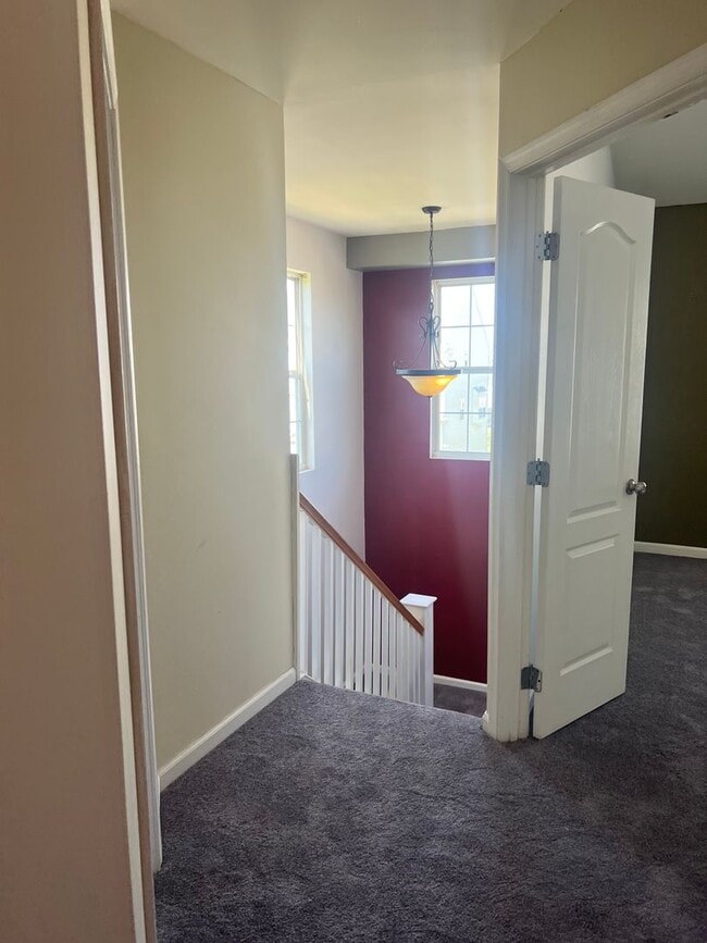 Building Photo - COMING SOON! Townhouse in Dover