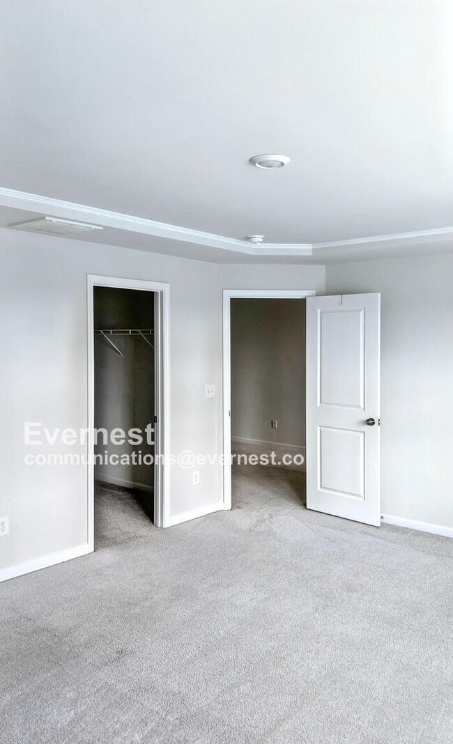 Building Photo - 6529 Mezzo Ln