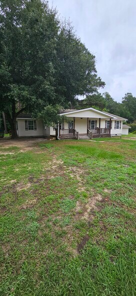 Primary Photo - 384 Town Creek Rd NE