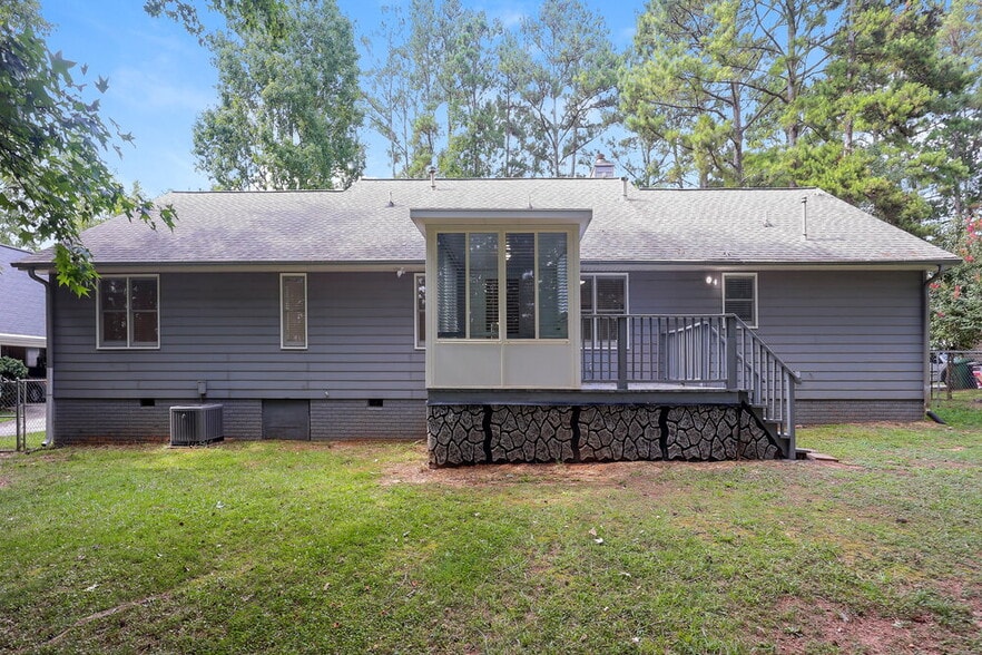 Building Photo - 1604 Carriage Hills Dr