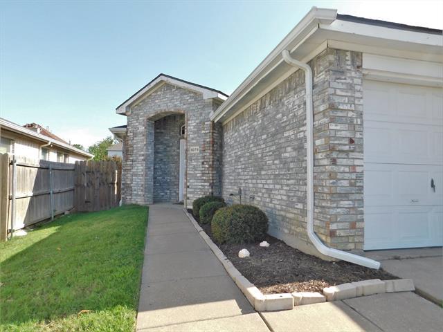 Building Photo - 1079 Port Boliver Dr