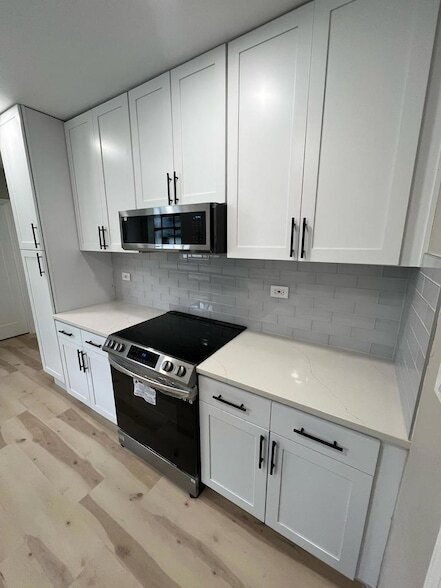 Building Photo - 4021 W Estes Ave