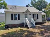 Building Photo - 901 Old Thomasville Rd
