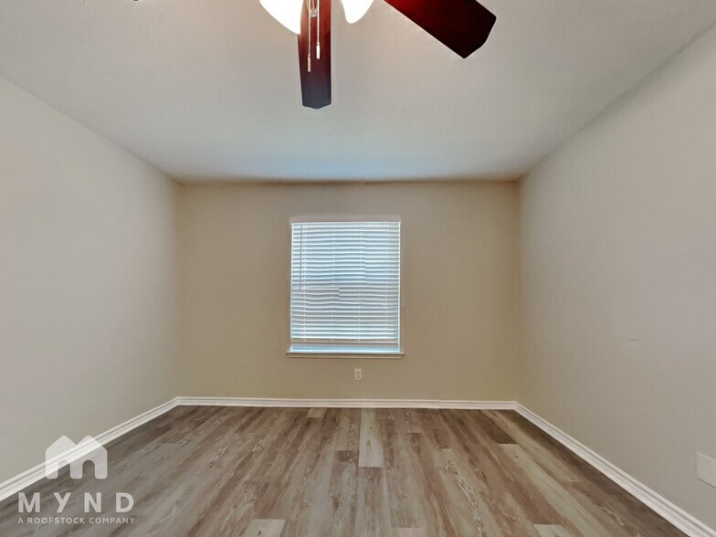 Building Photo - 32215 Archer Park