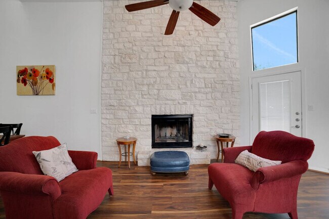 Building Photo - 1 Crystal Springs Ct