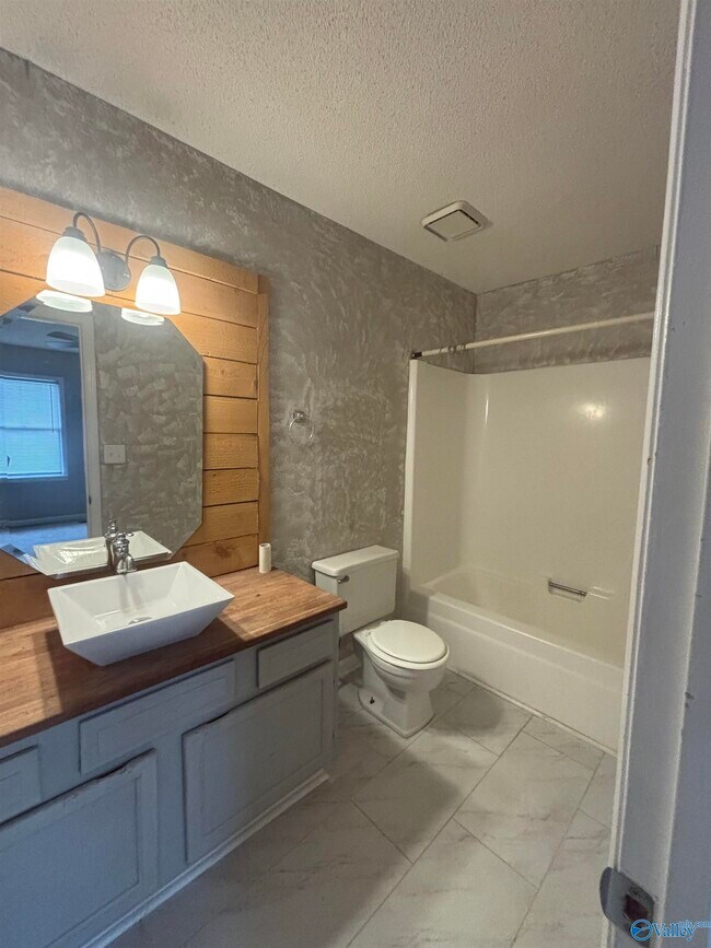 Building Photo - 11568 Jade Ln SE