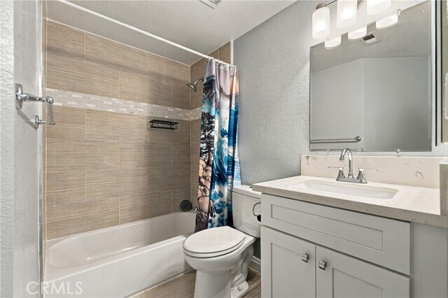 Building Photo - 22719 Lakeway Dr
