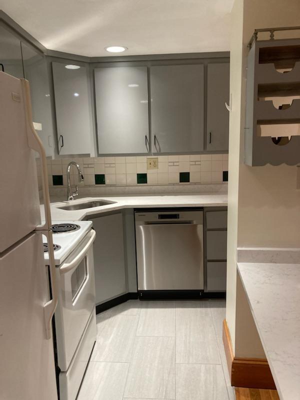 Building Photo - 146 Calumet St