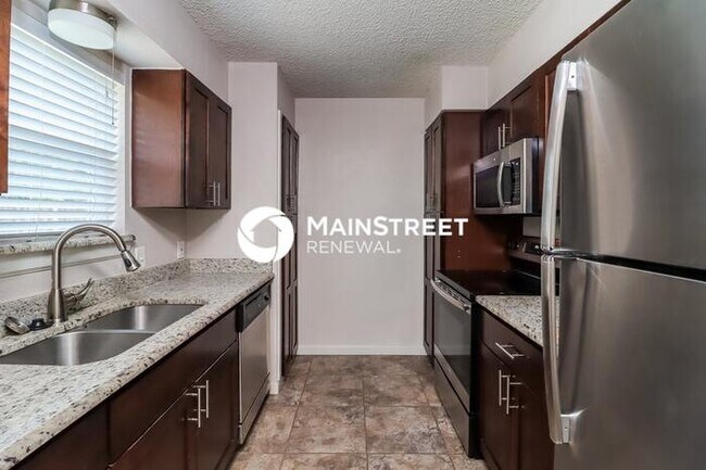 Building Photo - 3 Bedroom Pet-Friendly Home in Fort Worth, TX with Main Street Renewal