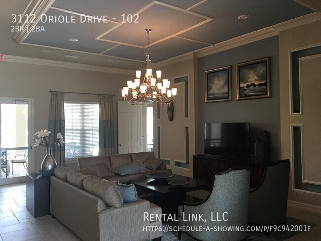 Building Photo - 3112 Oriole Dr