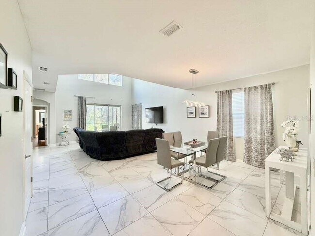 Building Photo - 8894 Candy Palm Rd