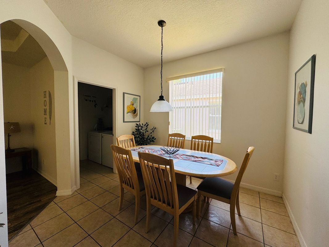 Building Photo - 400 Montara Dr