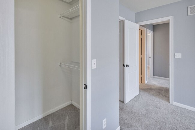 Building Photo - Turnberry Ridge – 3 Bedroom, 2.5 Bath Zero-Lot Home with 2-Car Garage