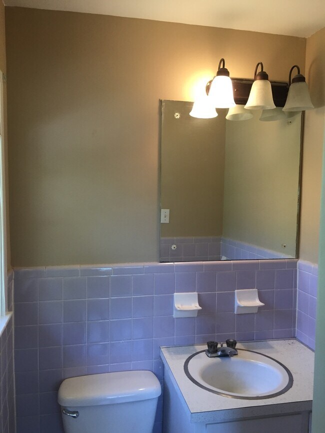 Building Photo - **AVAILABLE NOW**Near Ft. Benning. Columbus, GA  Bedroom 4 / 1 Full Bathroom & 2 Half Bathroom Ho...