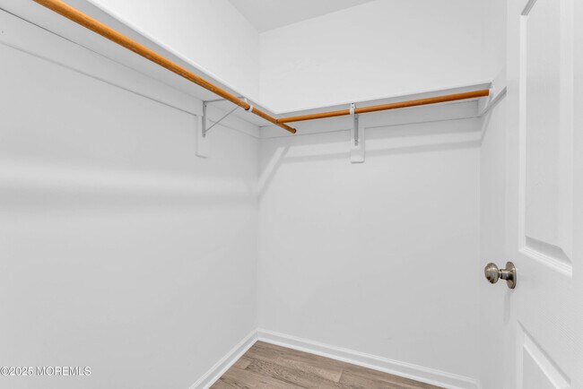 Building Photo - 20 Mulberry Ln