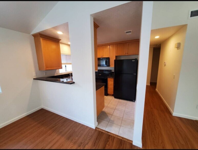 Building Photo - 11353 Avenida De Los Lobos