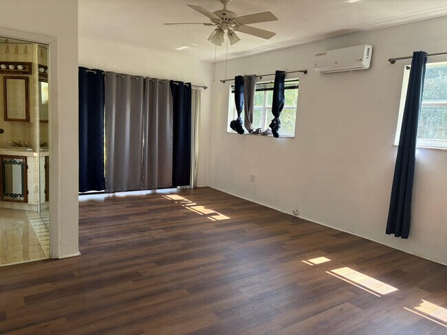 Building Photo - 14131 NW 3rd Ave