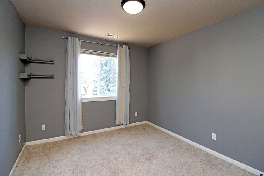 Building Photo - 12654 Pavilion Place