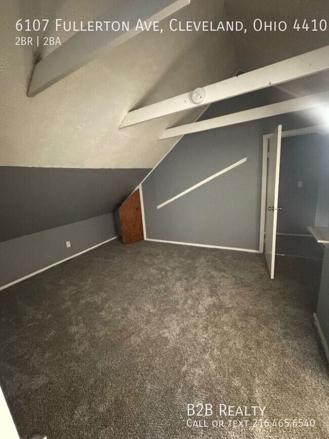 Building Photo - 6107 Fullerton Ave