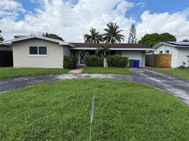 Primary Photo - 1130 NW 83rd Way