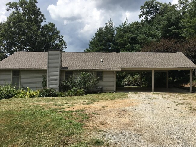 Building Photo - 17 Aiken Place Rd