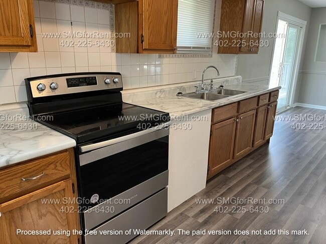 Building Photo - 7529 Richmond Dr