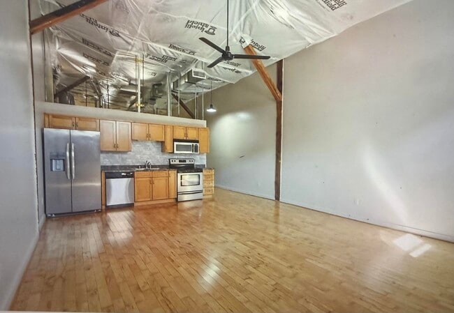 Building Photo - 222 Bolivar St