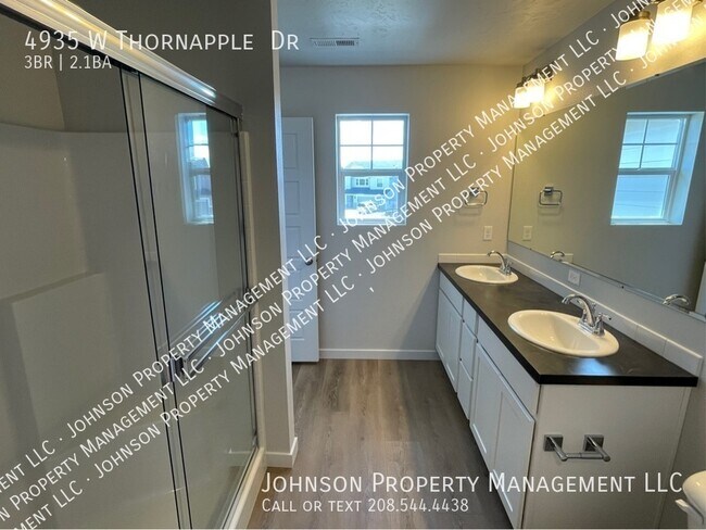 Building Photo - 4935 W Thornapple Dr