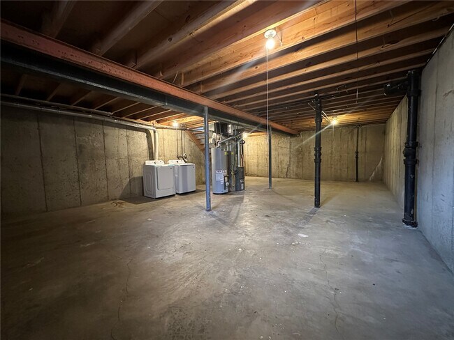 Building Photo - 420 Chapel Ridge Dr