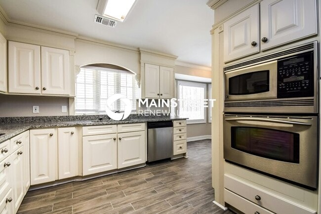 Building Photo - 3 Bedroom Pet-Friendly Home in Fayetteville, GA with Main Street Renewal