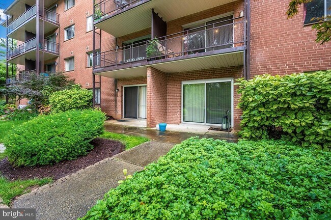 Building Photo - 10316 Rockville Pike