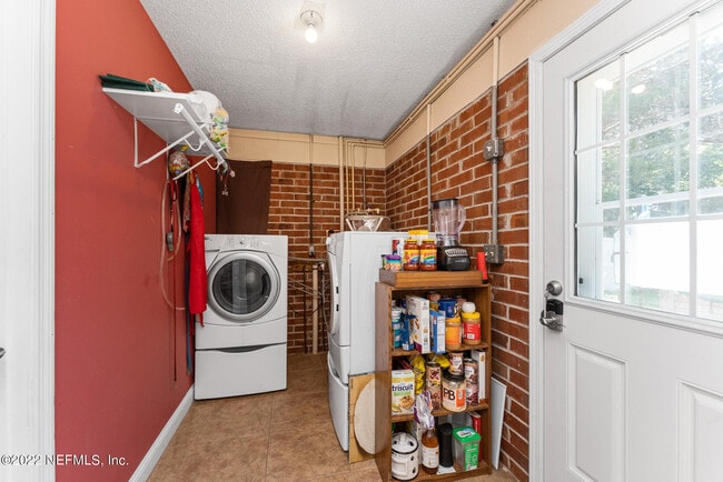 Building Photo - 121 Bluefish Ave