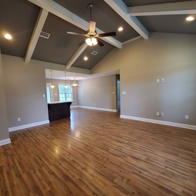 Building Photo - Luxurious 3BD/2BA Home with Premium Features in Coveted Cottonwood Neighborhood!