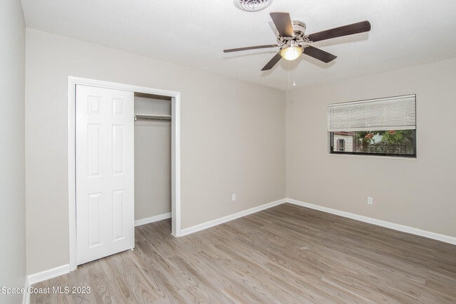 Building Photo - 472 Linda Ln