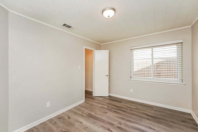 Building Photo - 2677 Steppington St