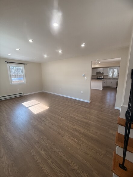 Building Photo - 1230 Smyth Rd