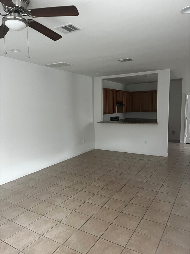 Building Photo - 4303 Oak Ridge Dr